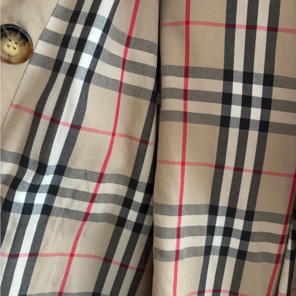 Burberry Khaki Trench Coat with Signature Check Lining - Picture 5 of 16
